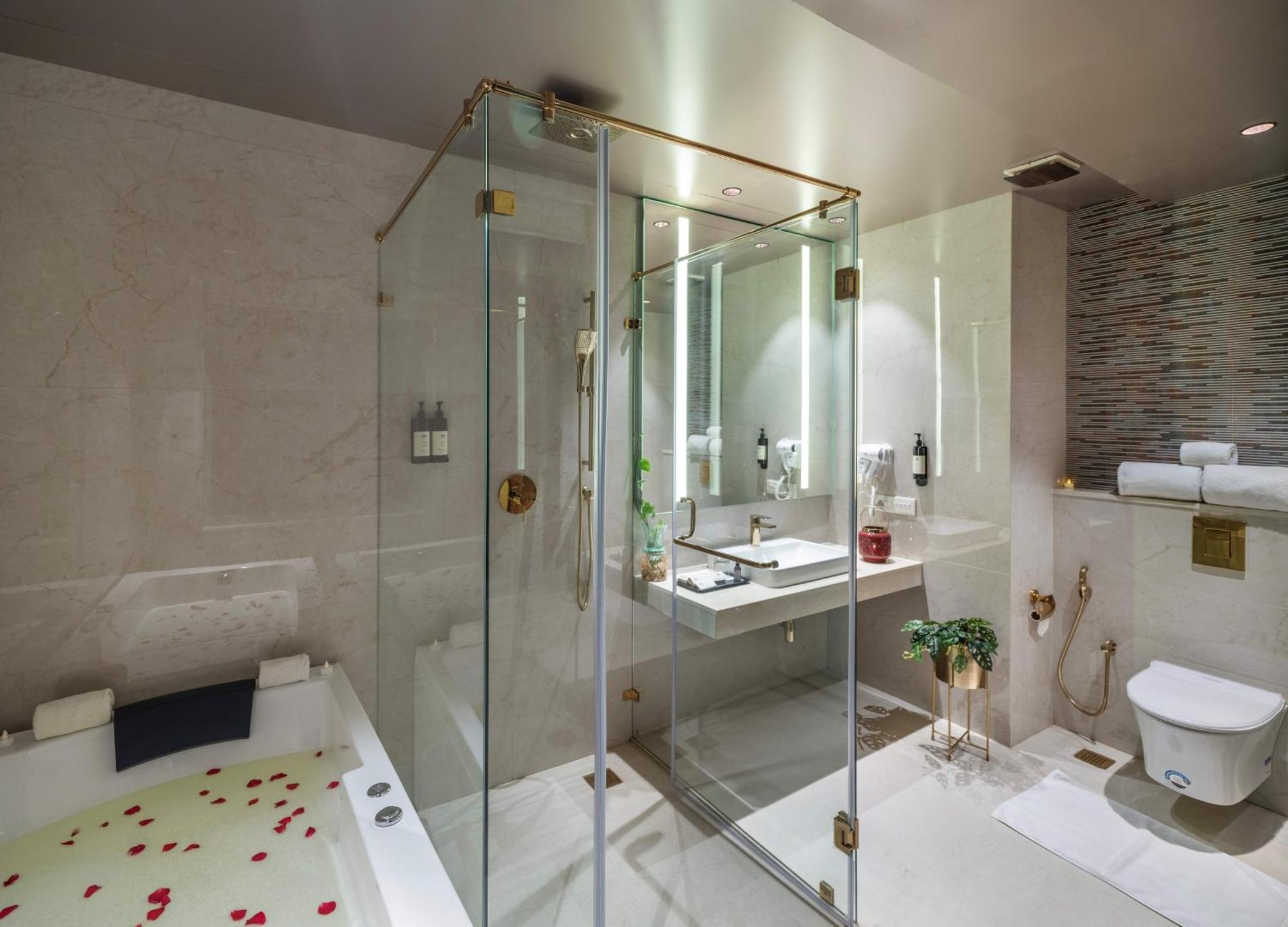 Room Jacuzzi,1645666011:JPEG